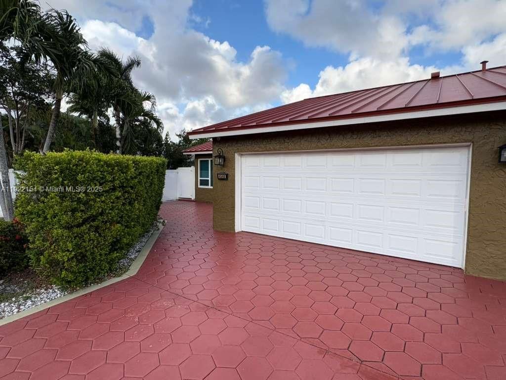 Photo of 4548 SW 28th Way, Dania Beach, FL 33312 (MLS # A11922154)