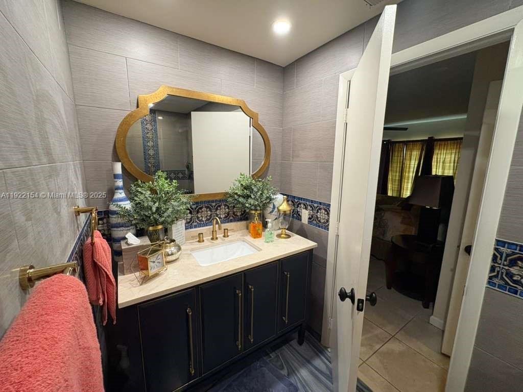 R Y K HOMESITES - Residential