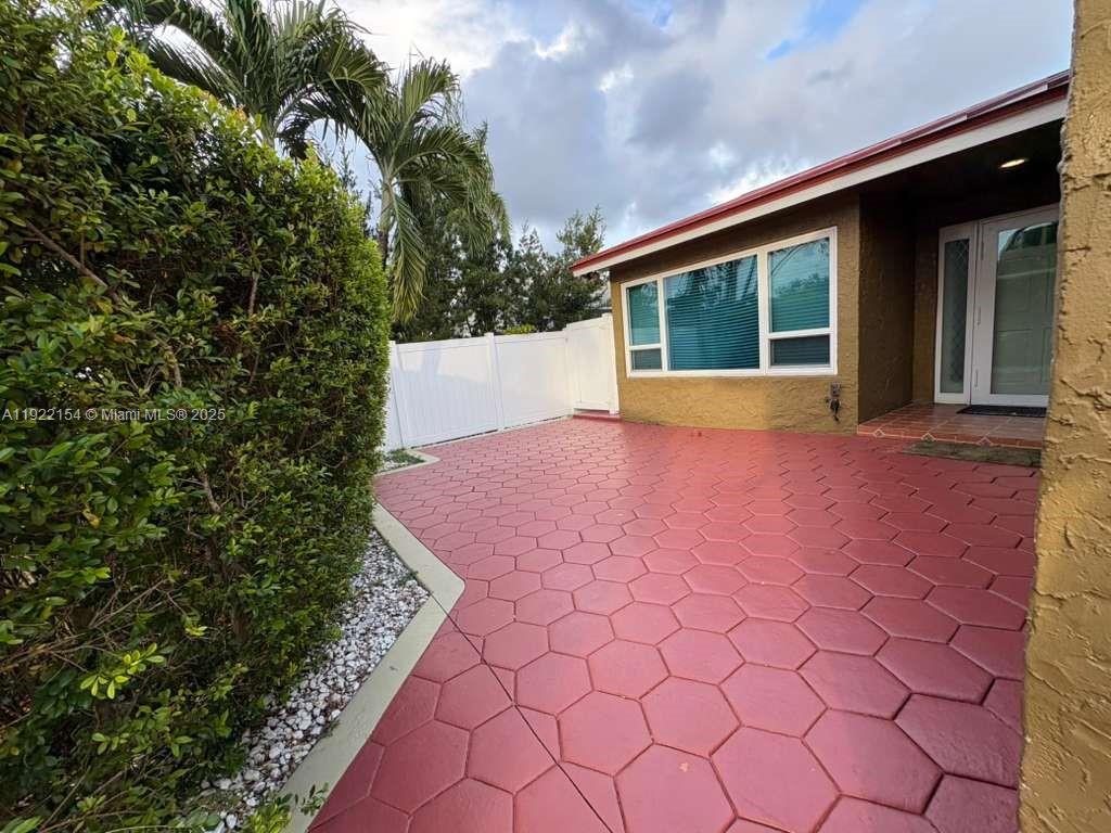 R Y K HOMESITES - Residential