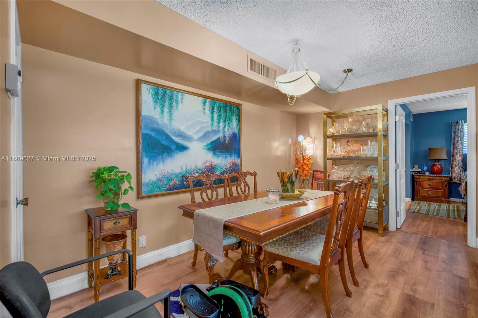 KINGS POINT CAPRI CONDOS - Residential