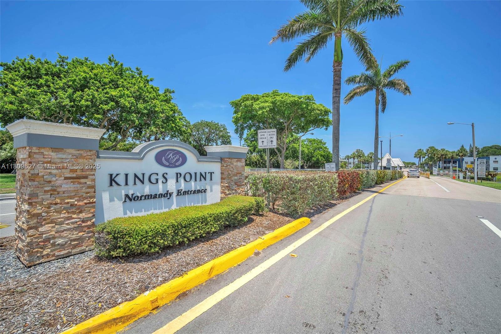 KINGS POINT CAPRI CONDOS - Residential