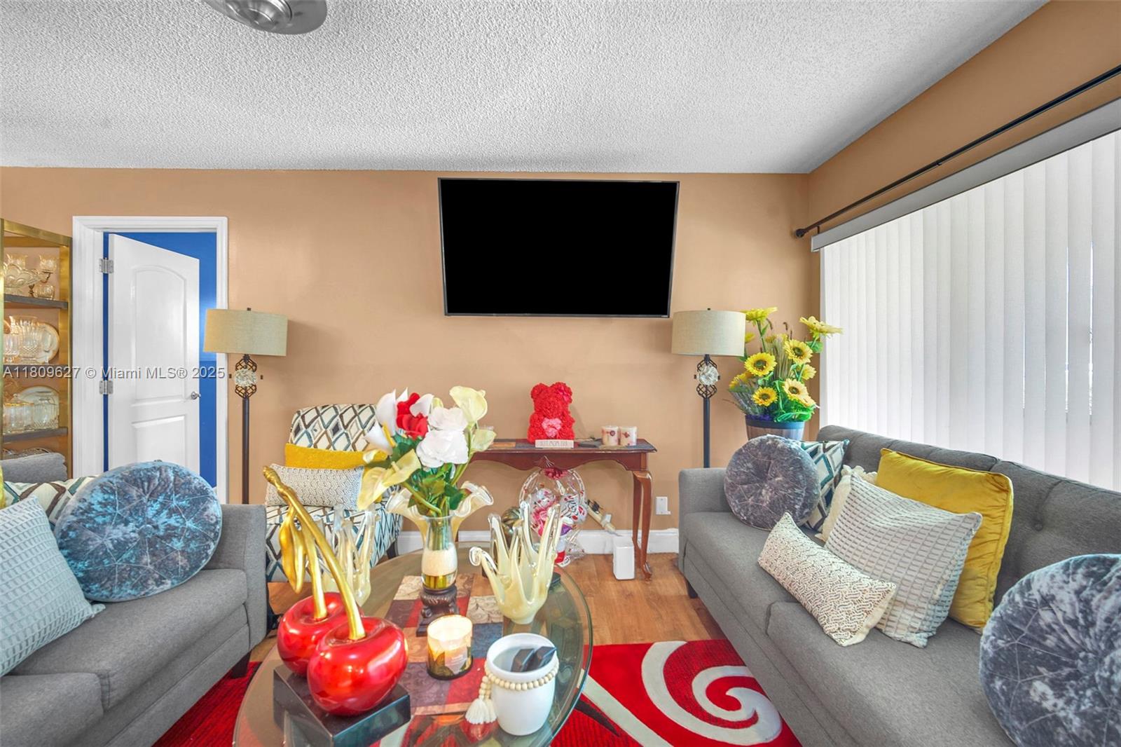 KINGS POINT CAPRI CONDOS - Residential