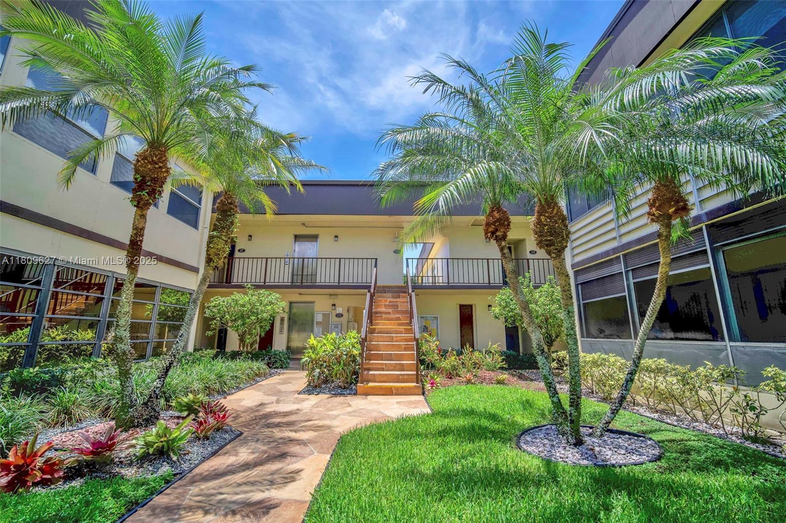 KINGS POINT CAPRI CONDOS - Residential