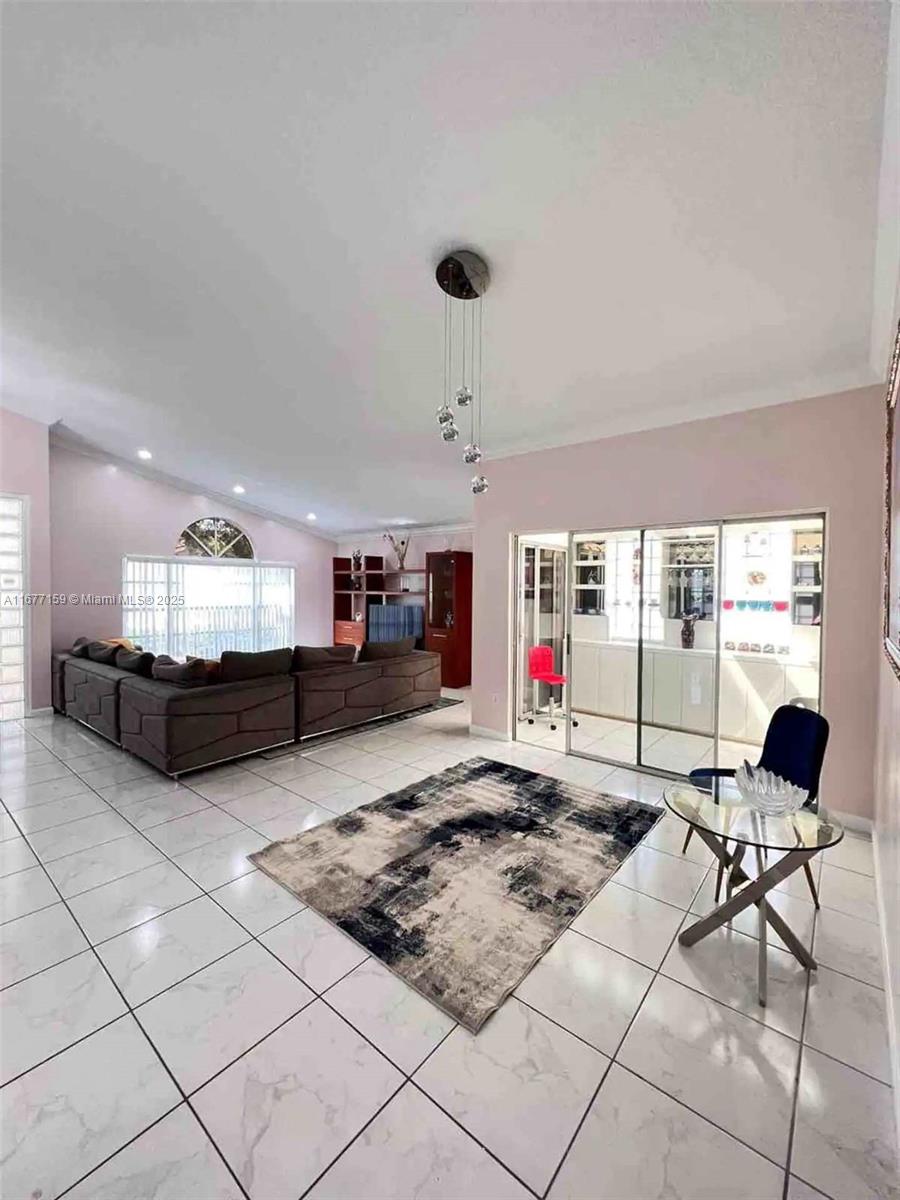 HOLLYWOOD BEACH PARK - Residential