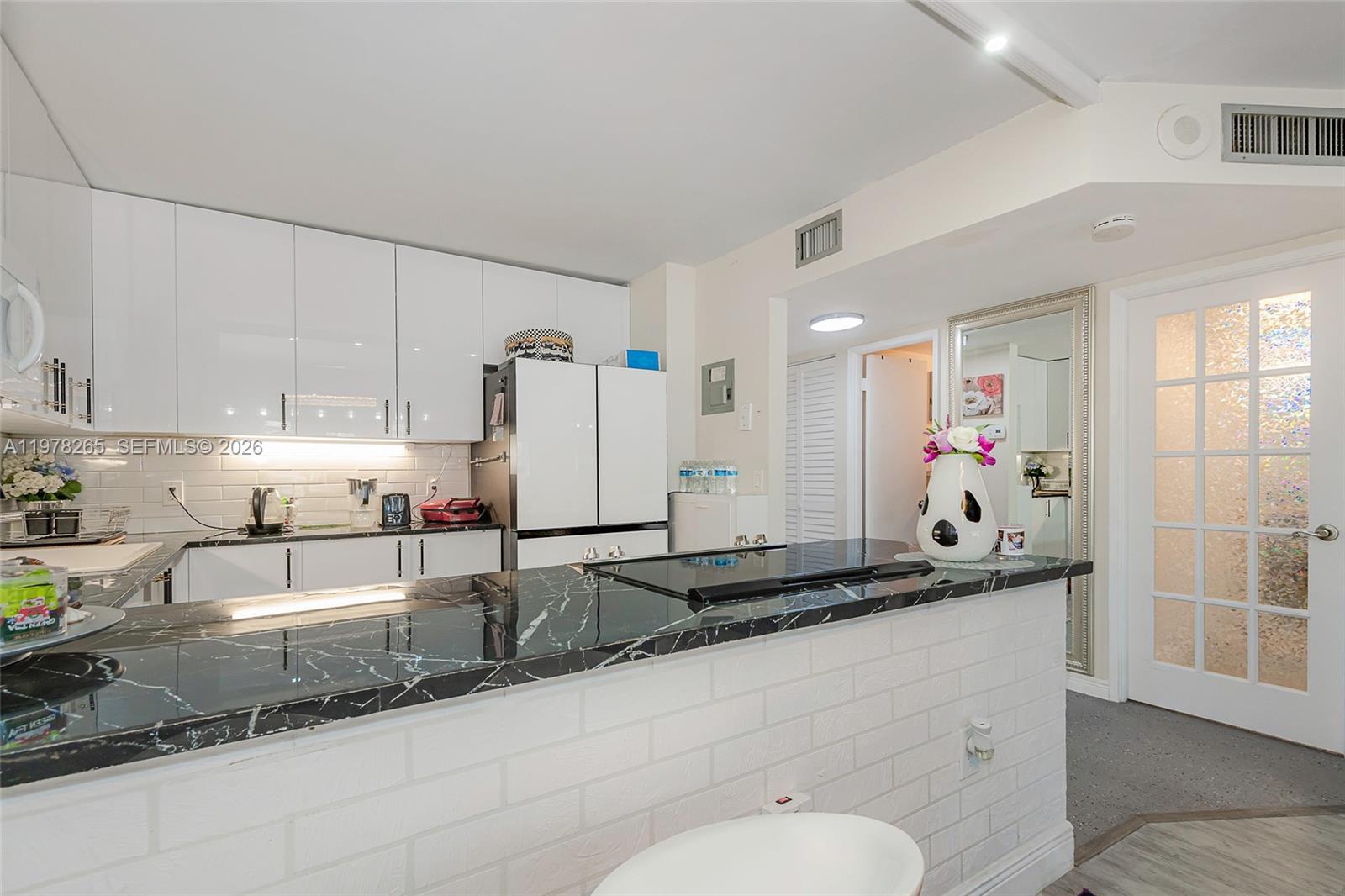 ADMIRALS PORT CONDO-EAST - Residential