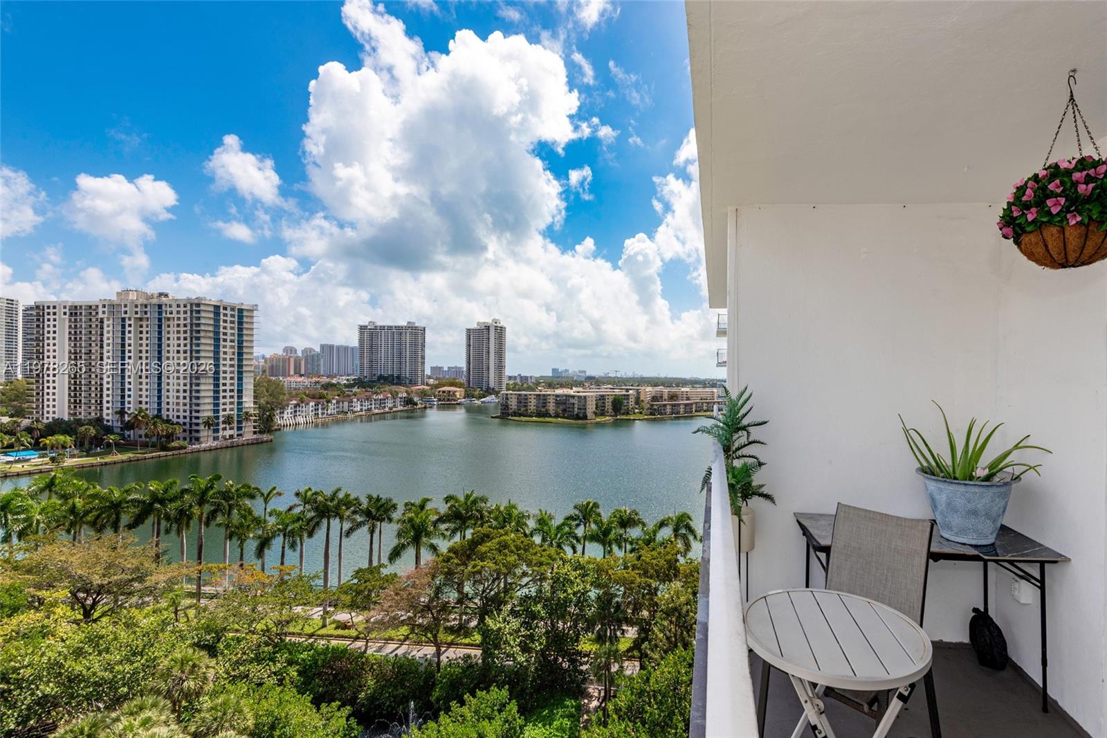 ADMIRALS PORT CONDO-EAST - Residential