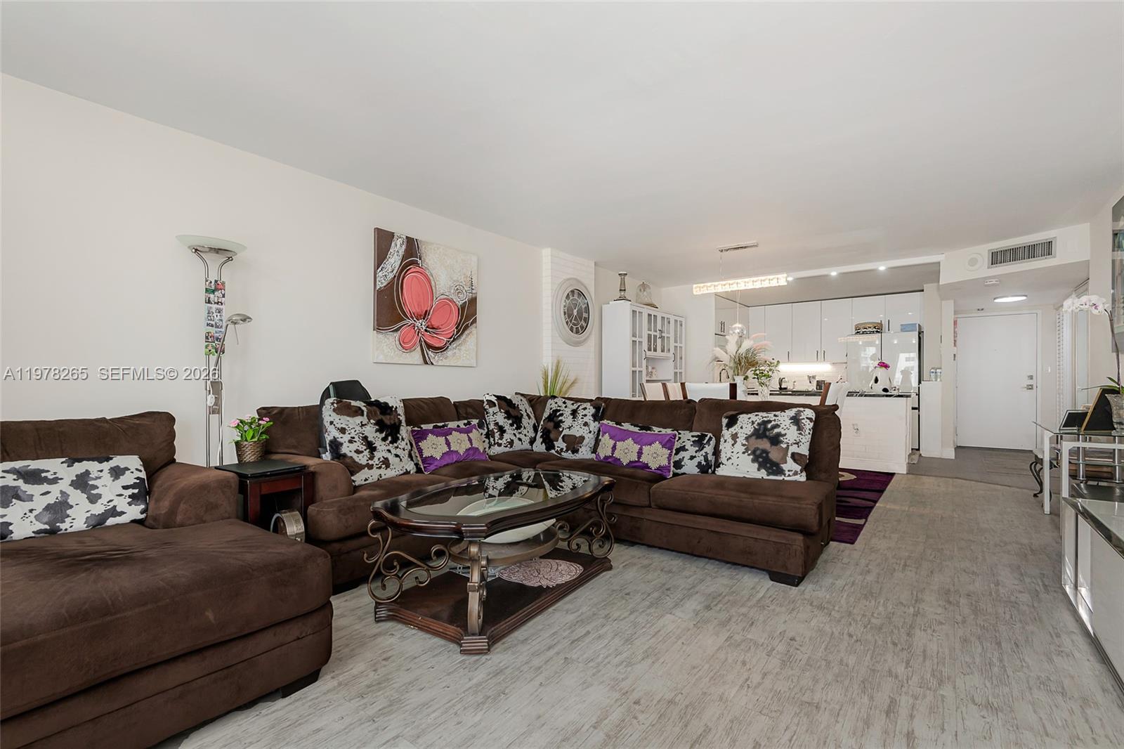 ADMIRALS PORT CONDO-EAST - Residential