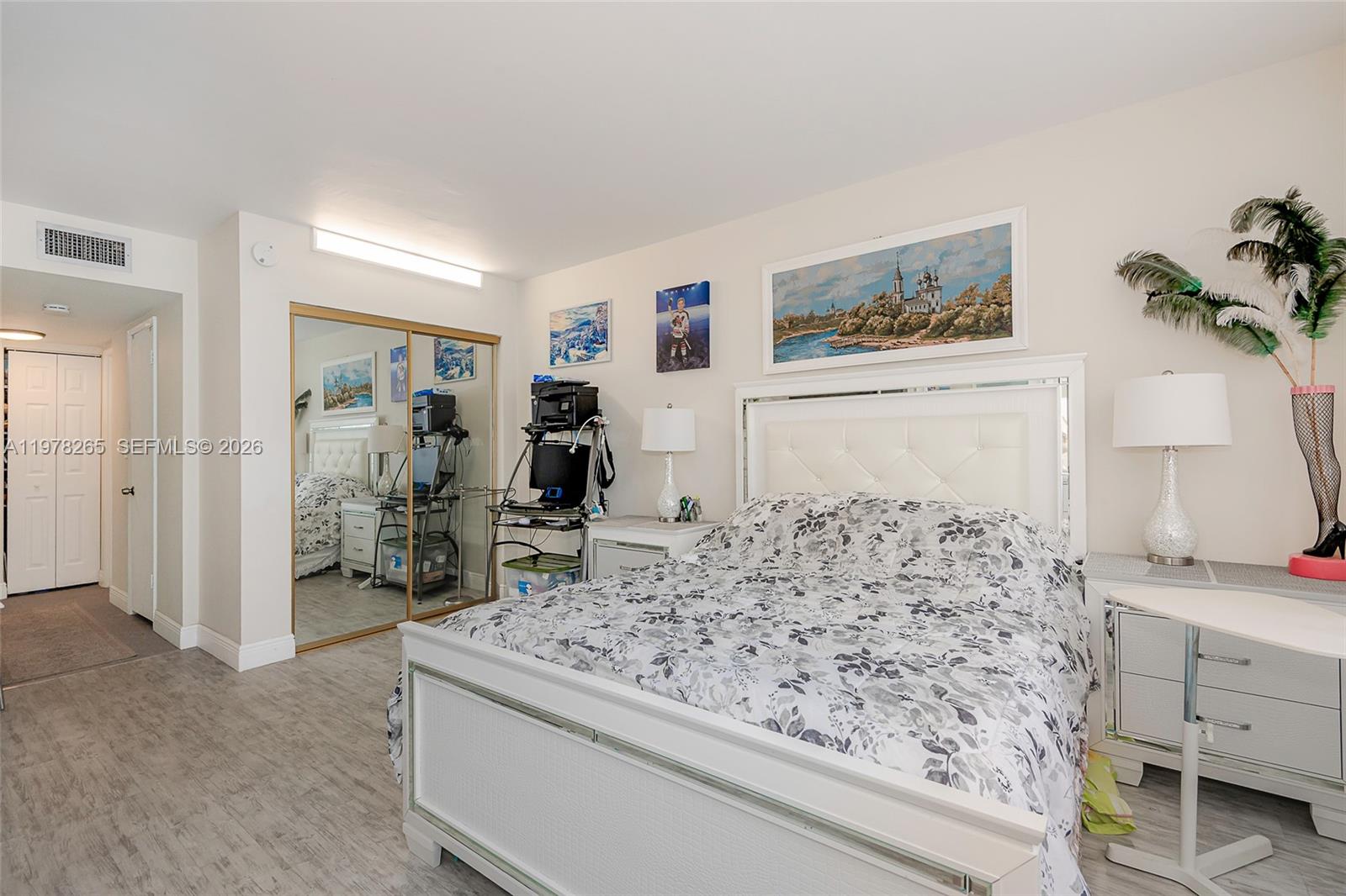 ADMIRALS PORT CONDO-EAST - Residential