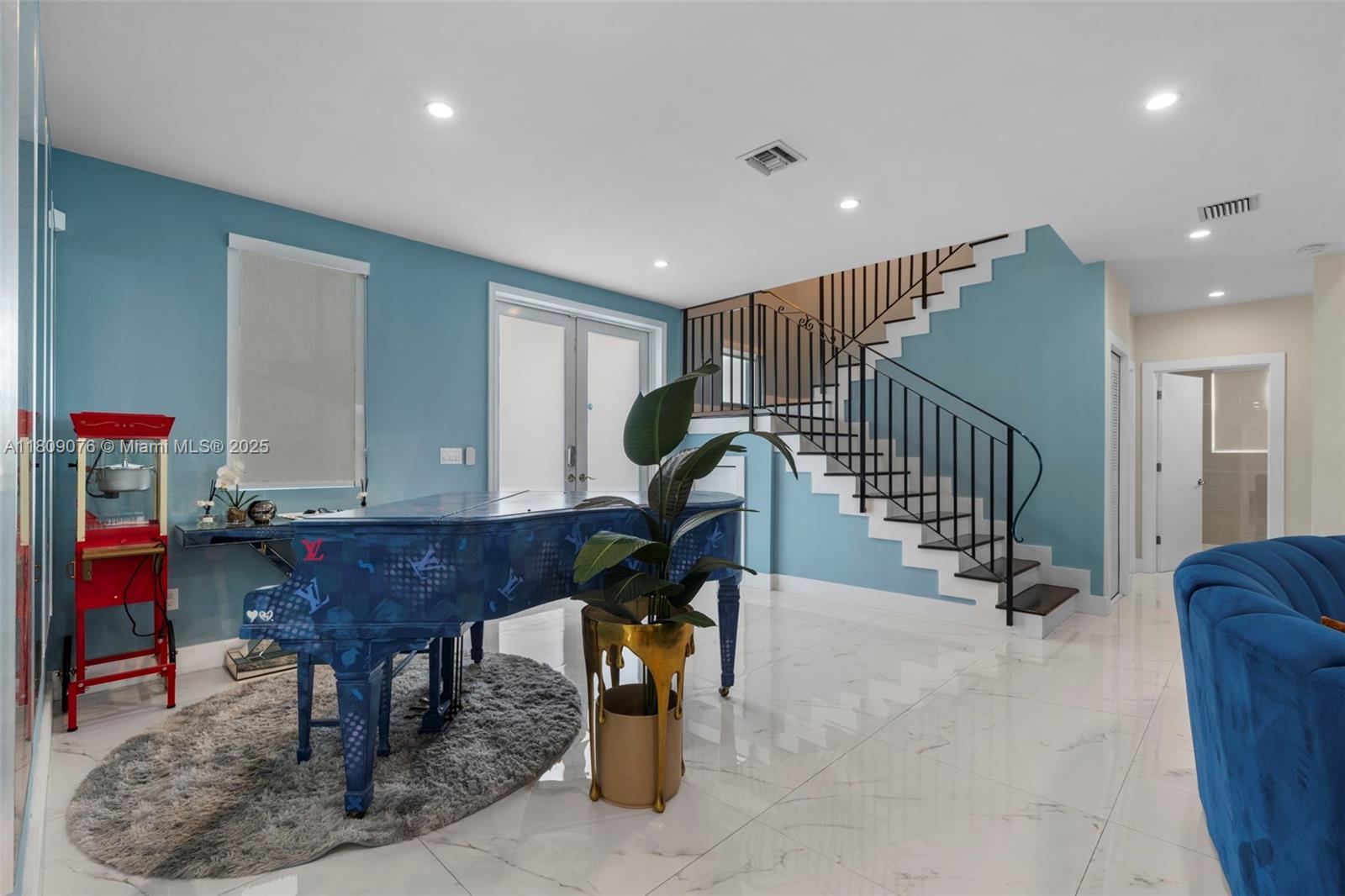 1930 SW 12th Ave