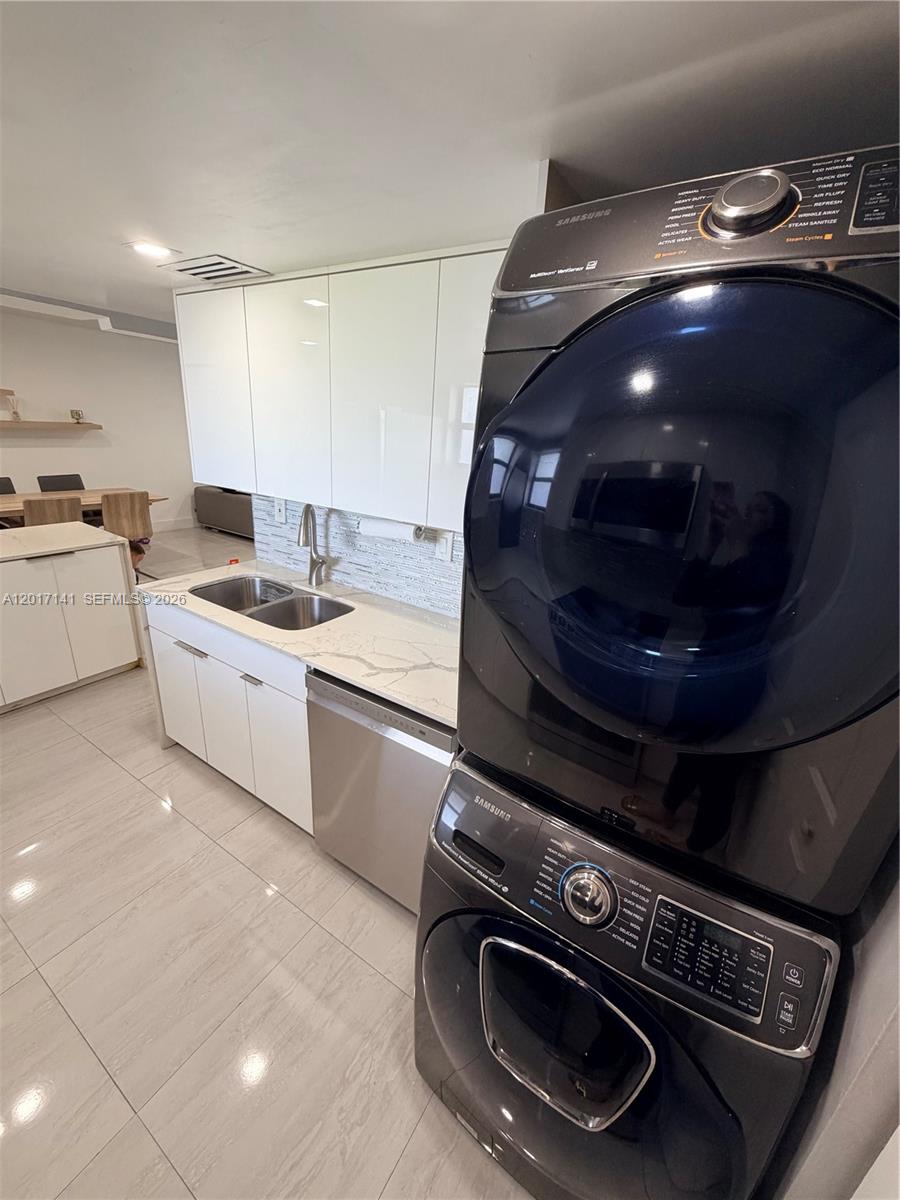 VILLA GRANDE CONDO - Residential