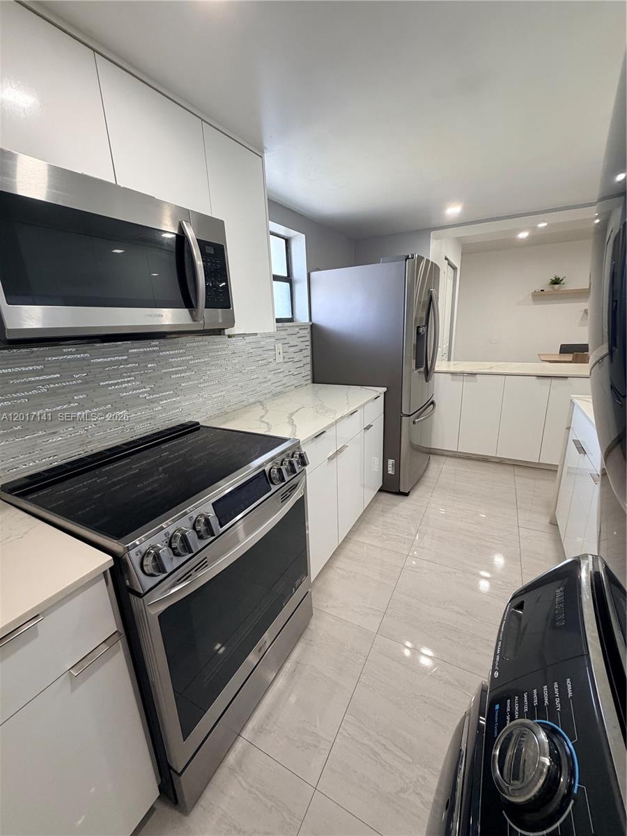 VILLA GRANDE CONDO - Residential
