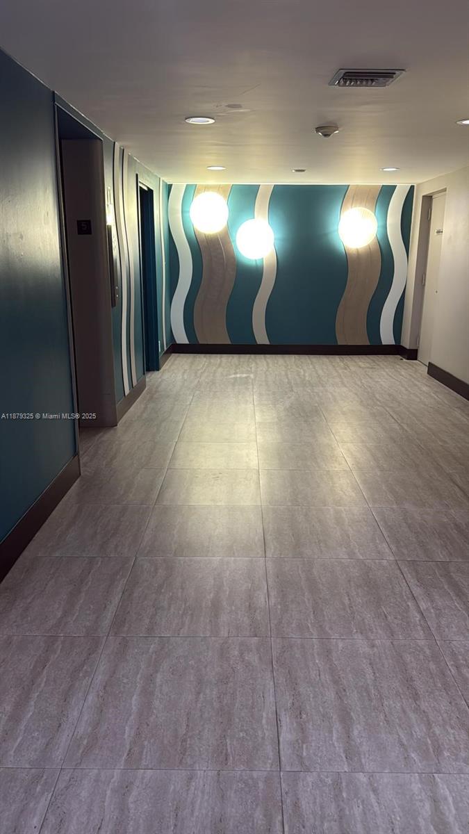 ALLINGTON TOWERS NORTH CO - Residential Lease