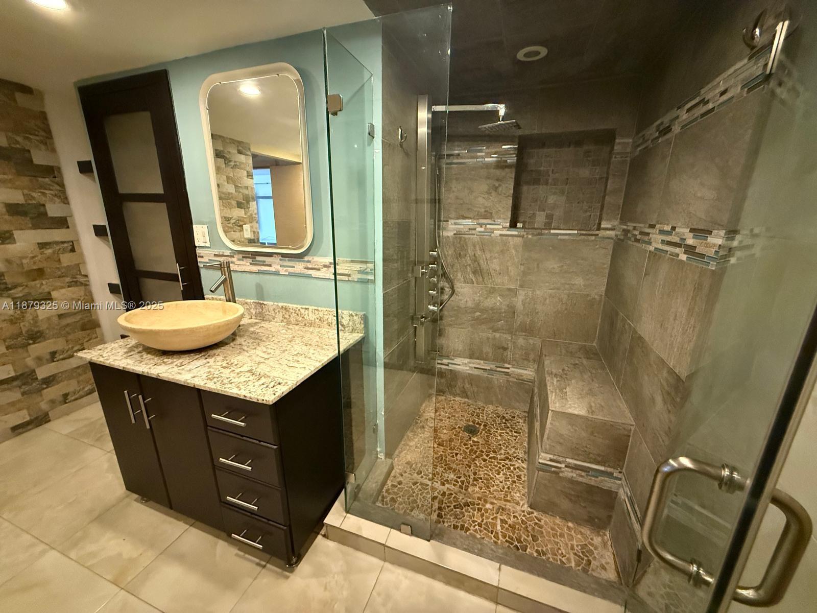 ALLINGTON TOWERS NORTH CO - Residential Lease