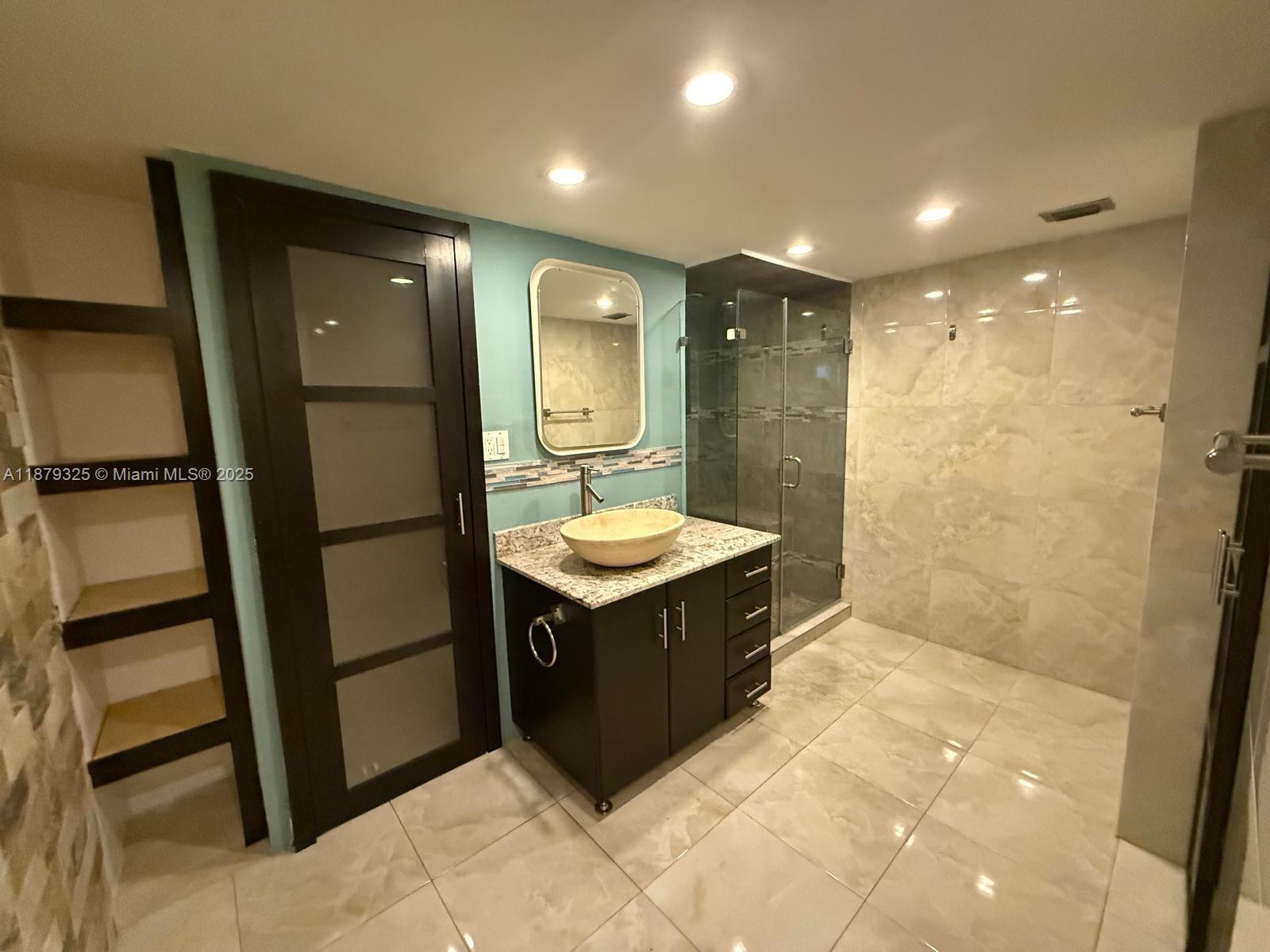 ALLINGTON TOWERS NORTH CO - Residential Lease