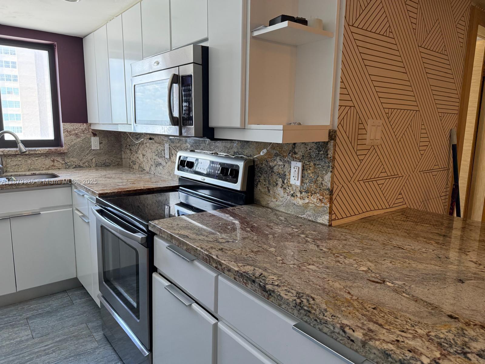 ALLINGTON TOWERS NORTH CO - Residential Lease