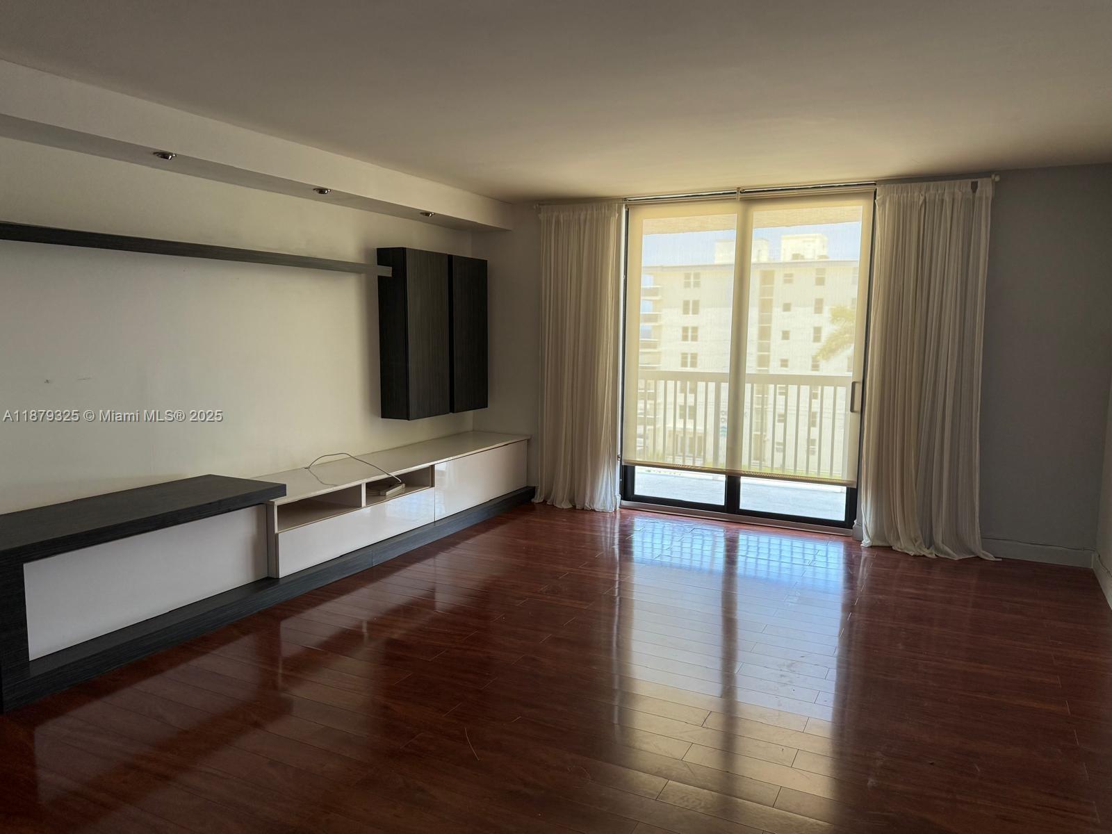 ALLINGTON TOWERS NORTH CO - Residential Lease