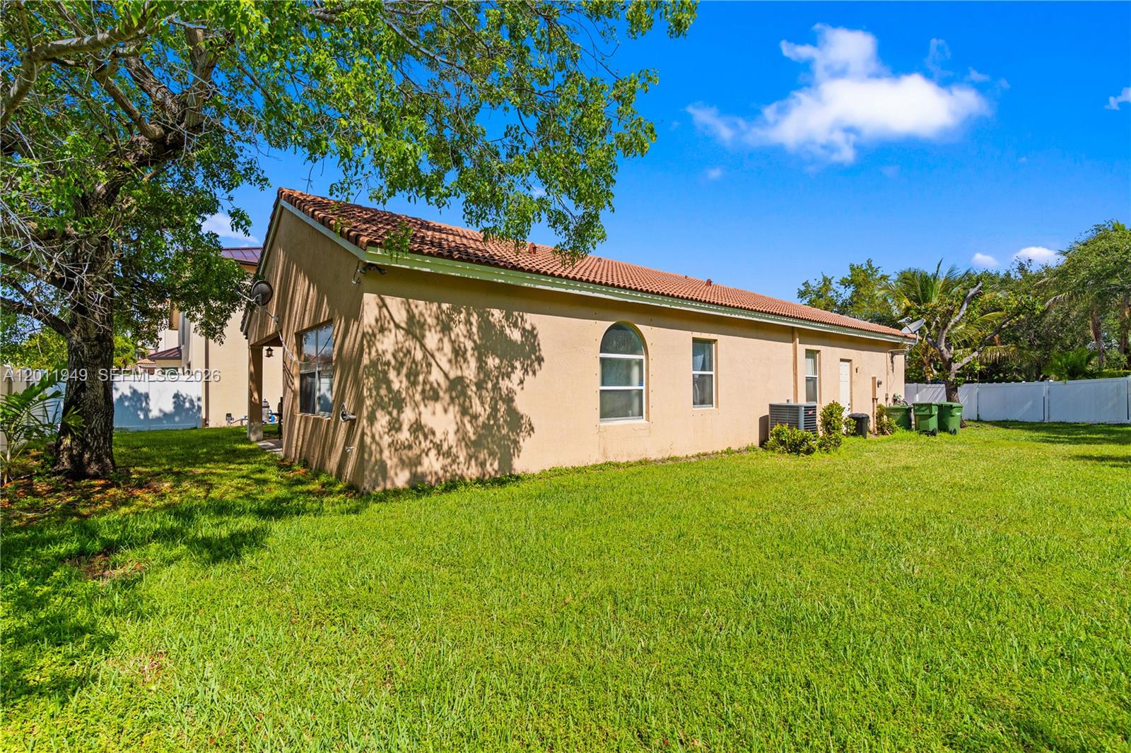 PORTOFINO OAKS - Residential