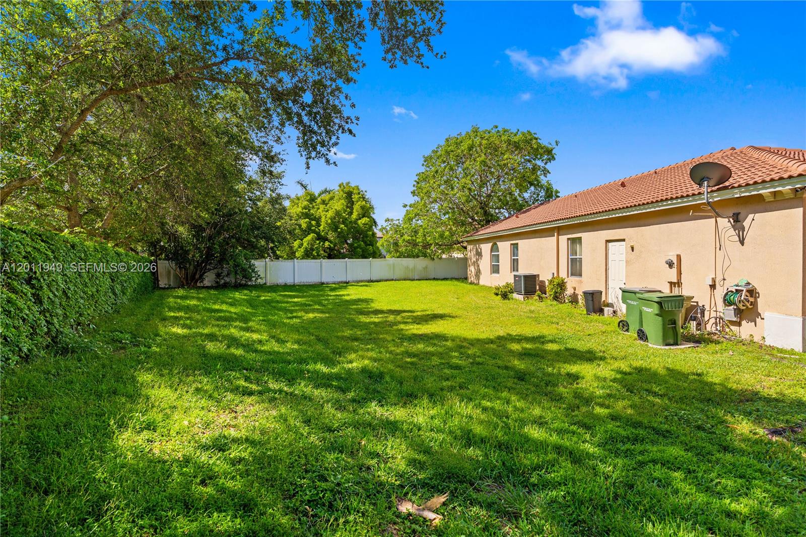 PORTOFINO OAKS - Residential