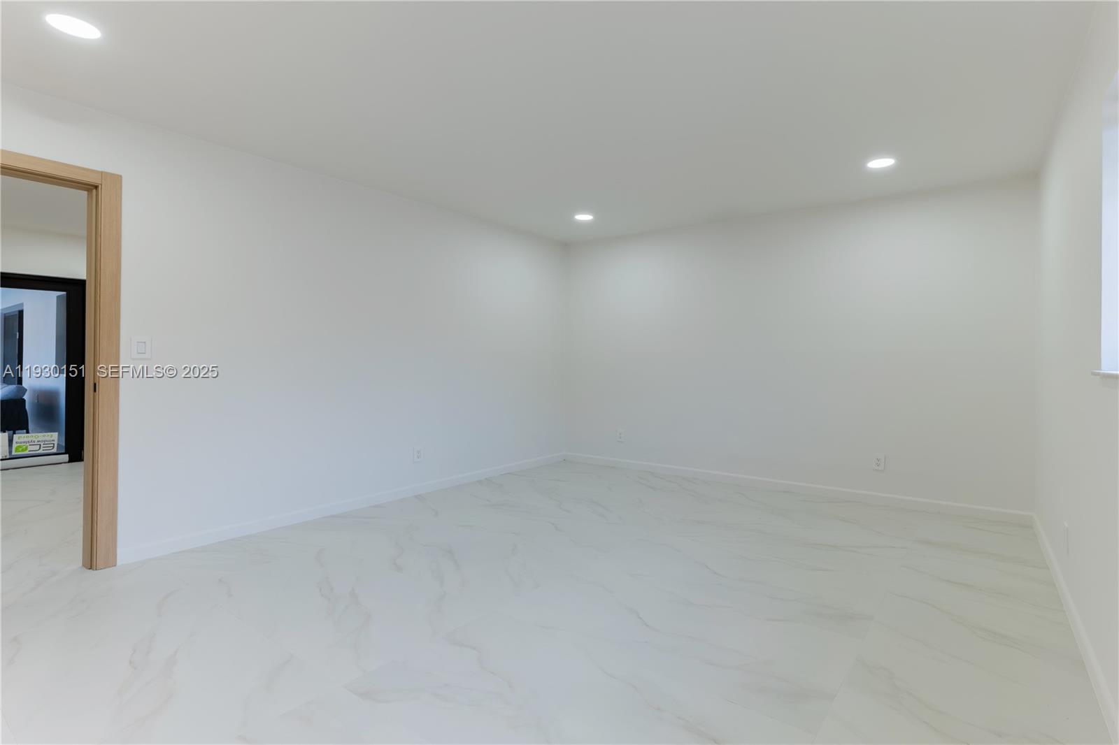 CORAL RIDGE COUNTRY CLUB - Residential