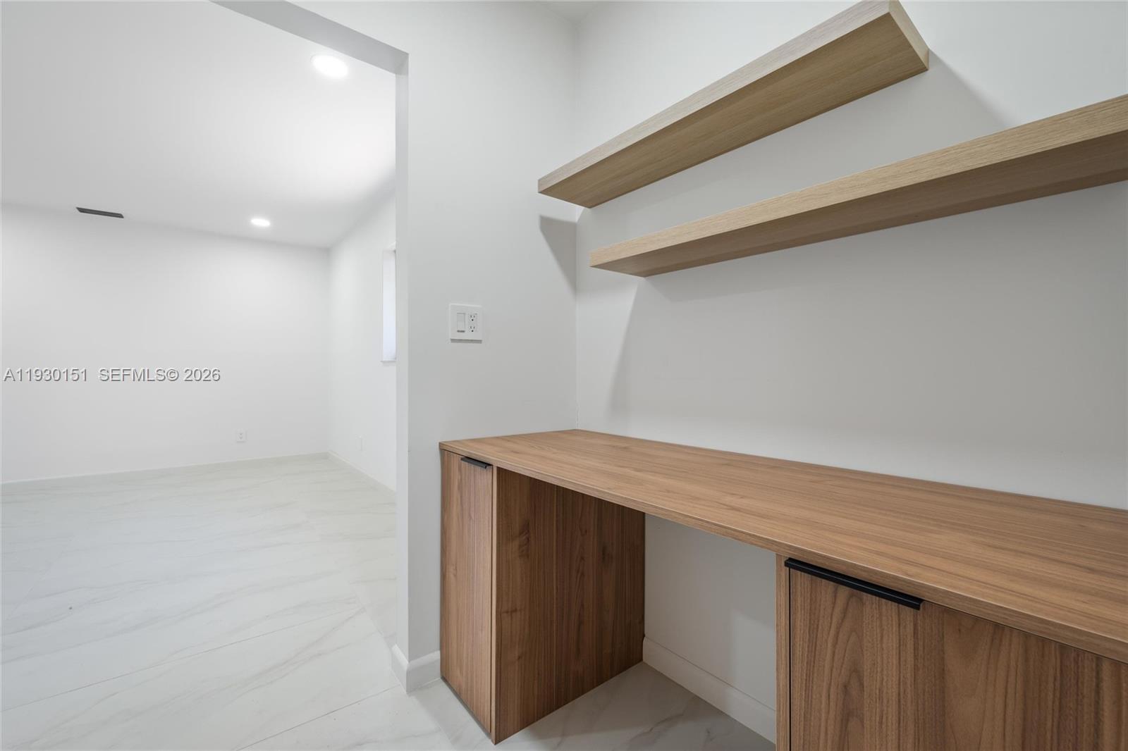 CORAL RIDGE COUNTRY CLUB - Residential