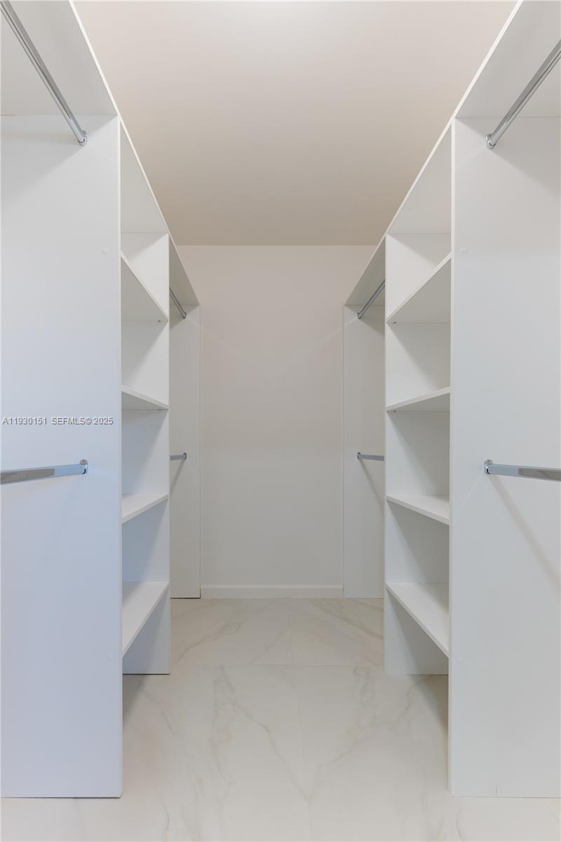 CORAL RIDGE COUNTRY CLUB - Residential