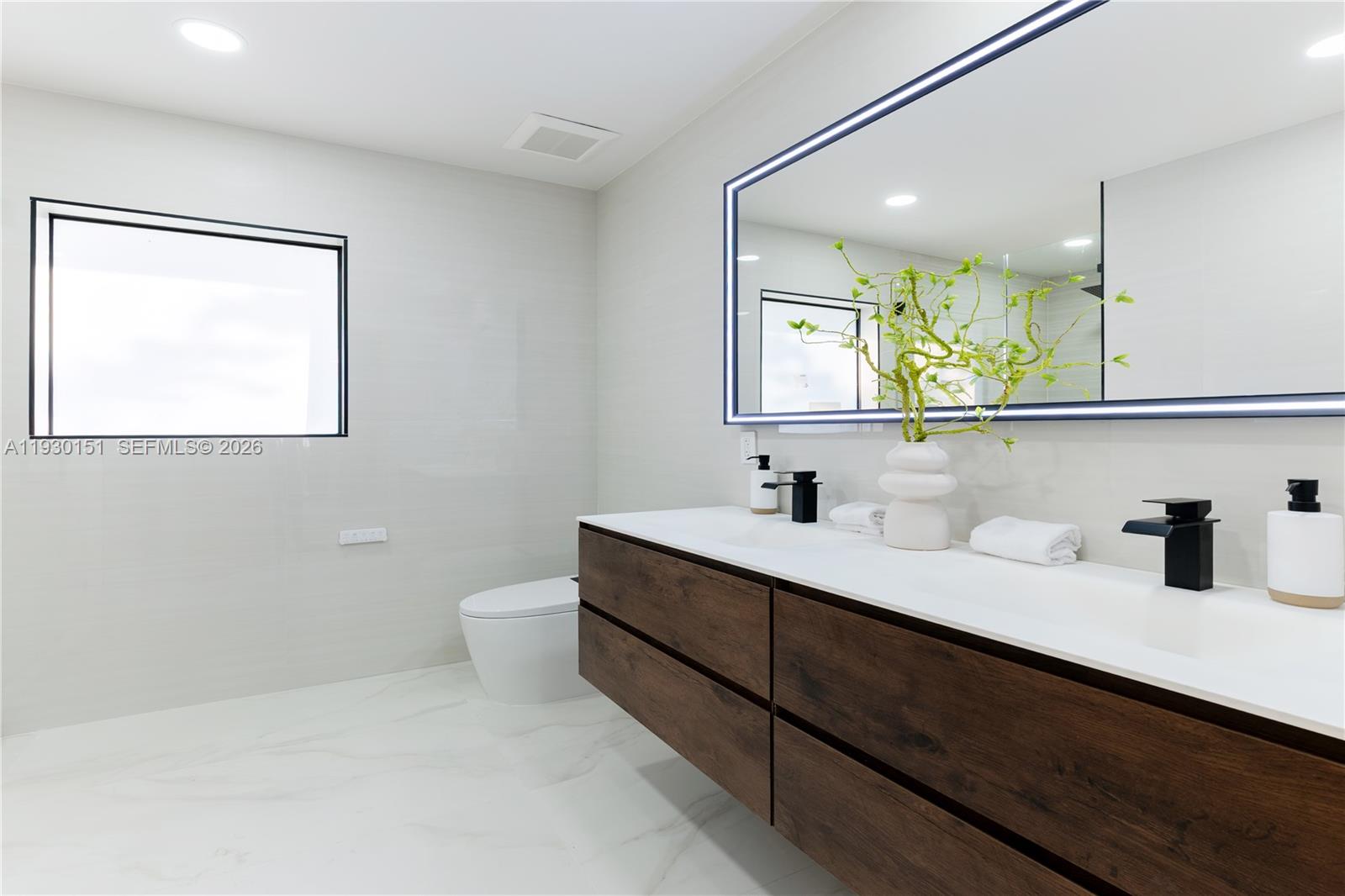 CORAL RIDGE COUNTRY CLUB - Residential