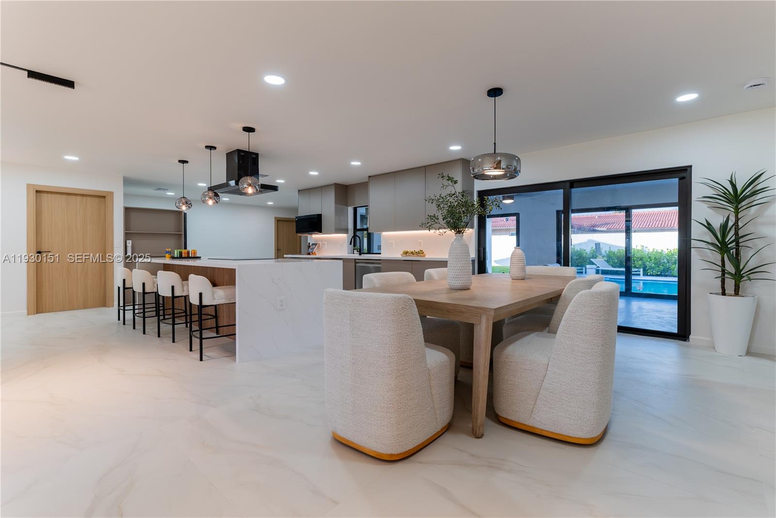 CORAL RIDGE COUNTRY CLUB - Residential