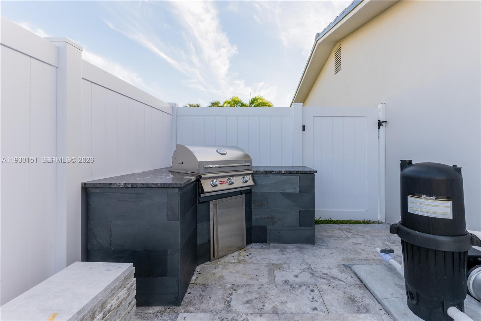 CORAL RIDGE COUNTRY CLUB - Residential