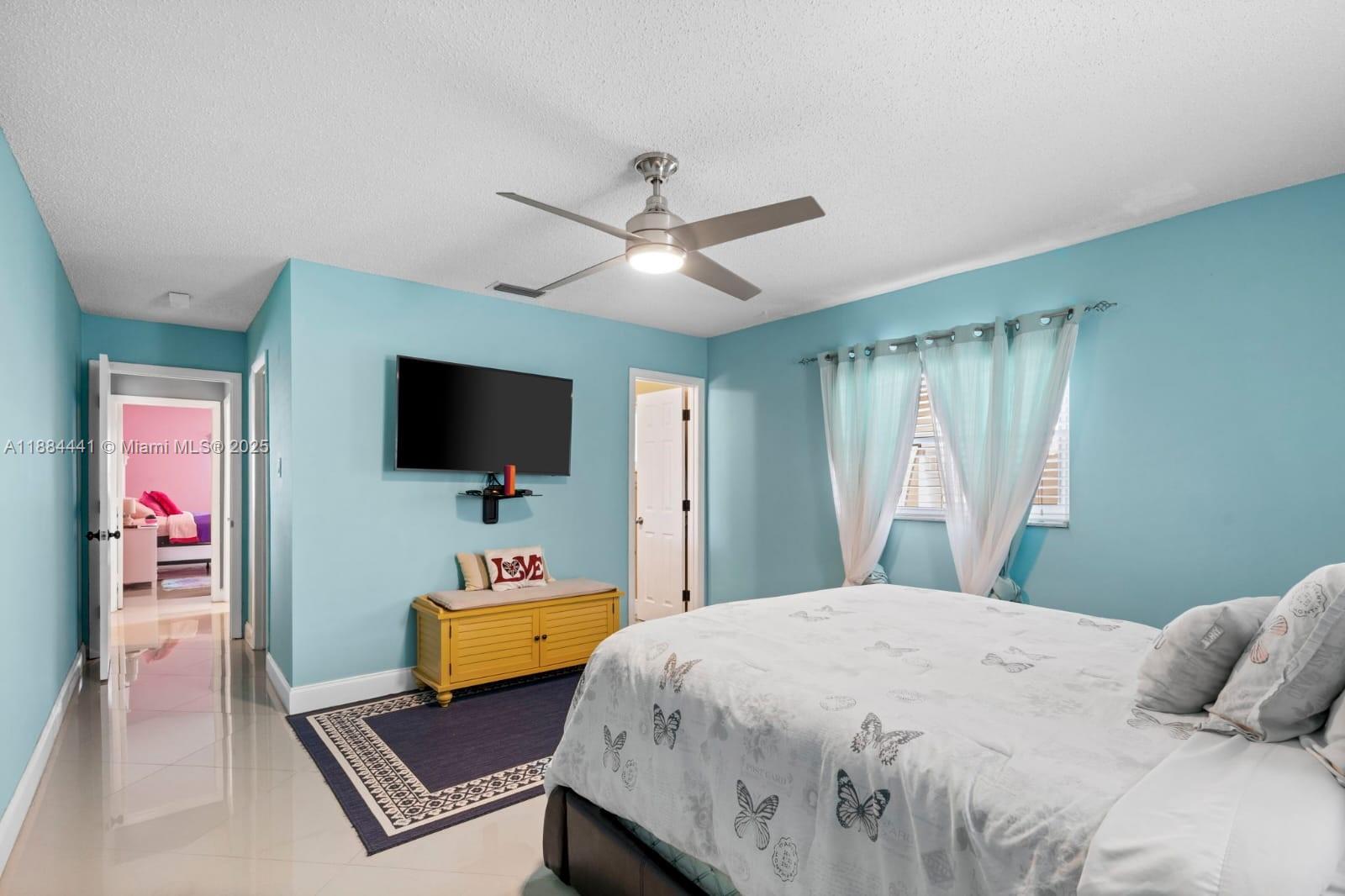CRYSTAL LAKE 4TH SEC - Residential