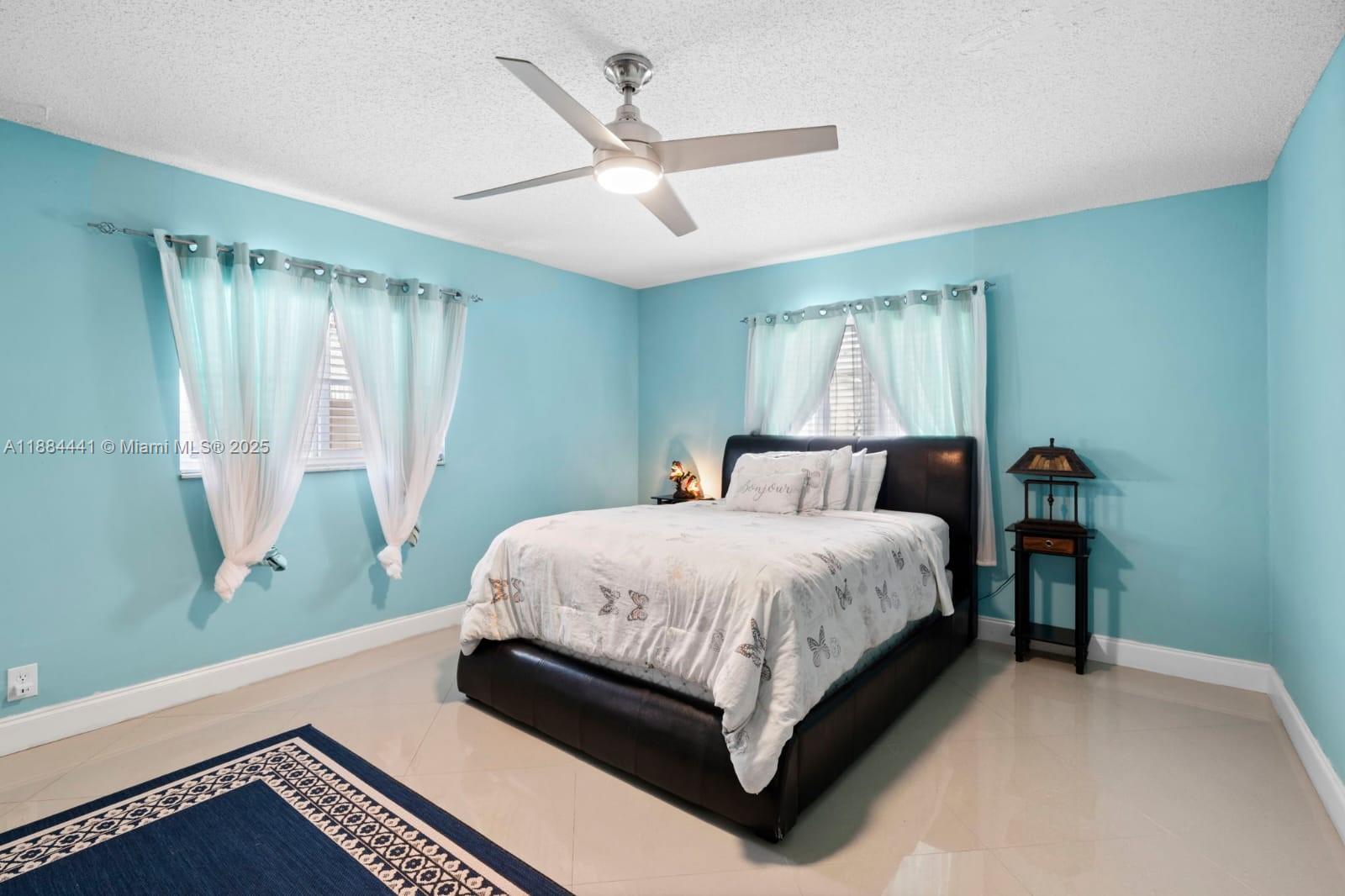 CRYSTAL LAKE 4TH SEC - Residential