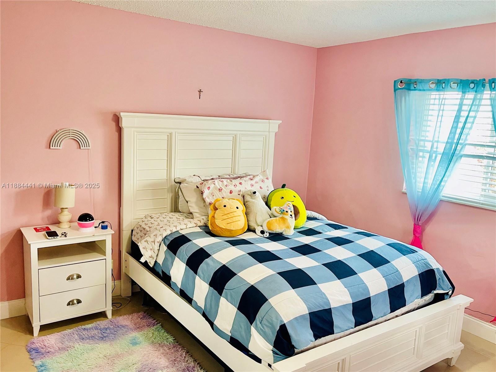 CRYSTAL LAKE 4TH SEC - Residential
