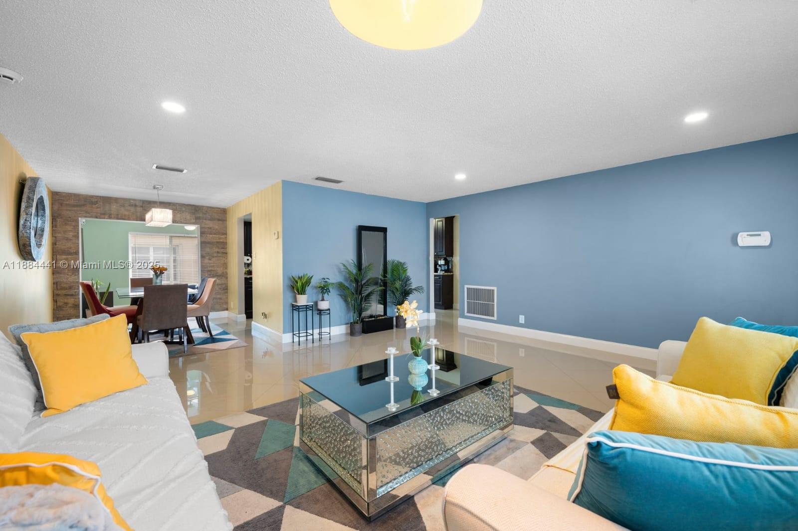 CRYSTAL LAKE 4TH SEC - Residential