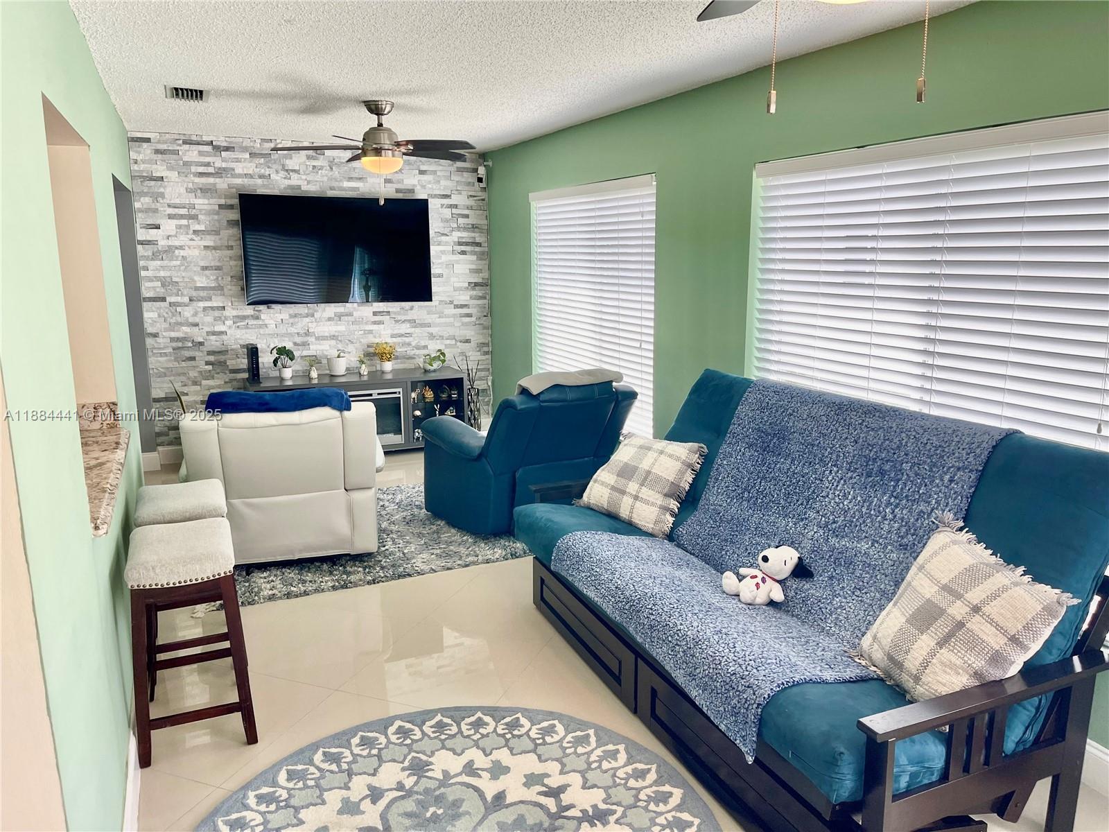 CRYSTAL LAKE 4TH SEC - Residential