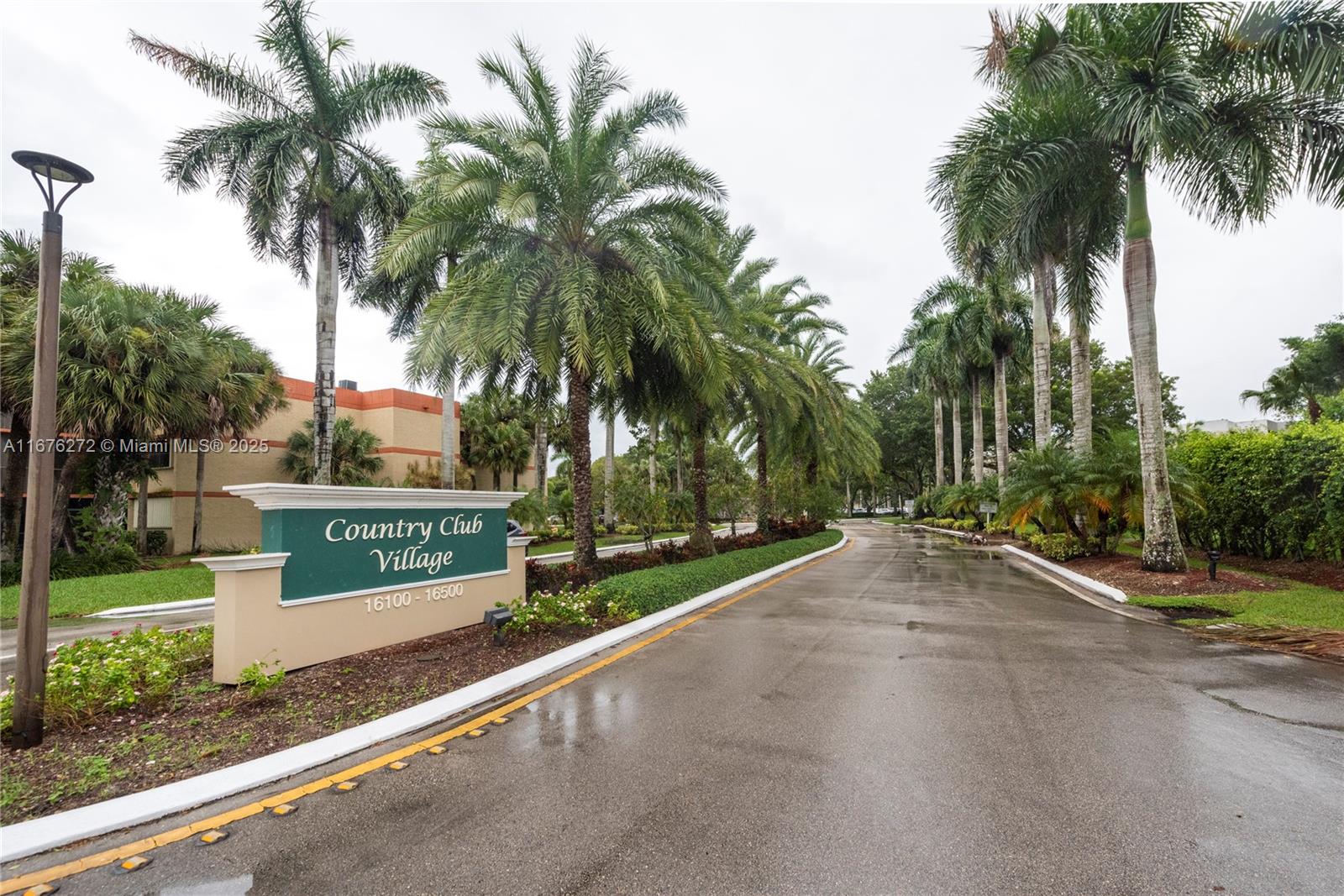Property for Sale at 16100 Golf Club Rd 312, Weston, Broward County, Florida - Bedrooms: 2 
Bathrooms: 3  - $309,900