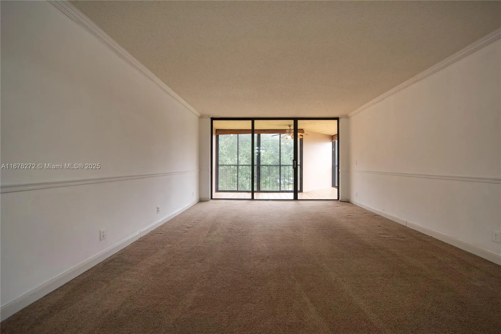 Weston, Florida 33326, United States, 2 Bedrooms Bedrooms, ,3 BathroomsBathrooms,Residential,Active,38913