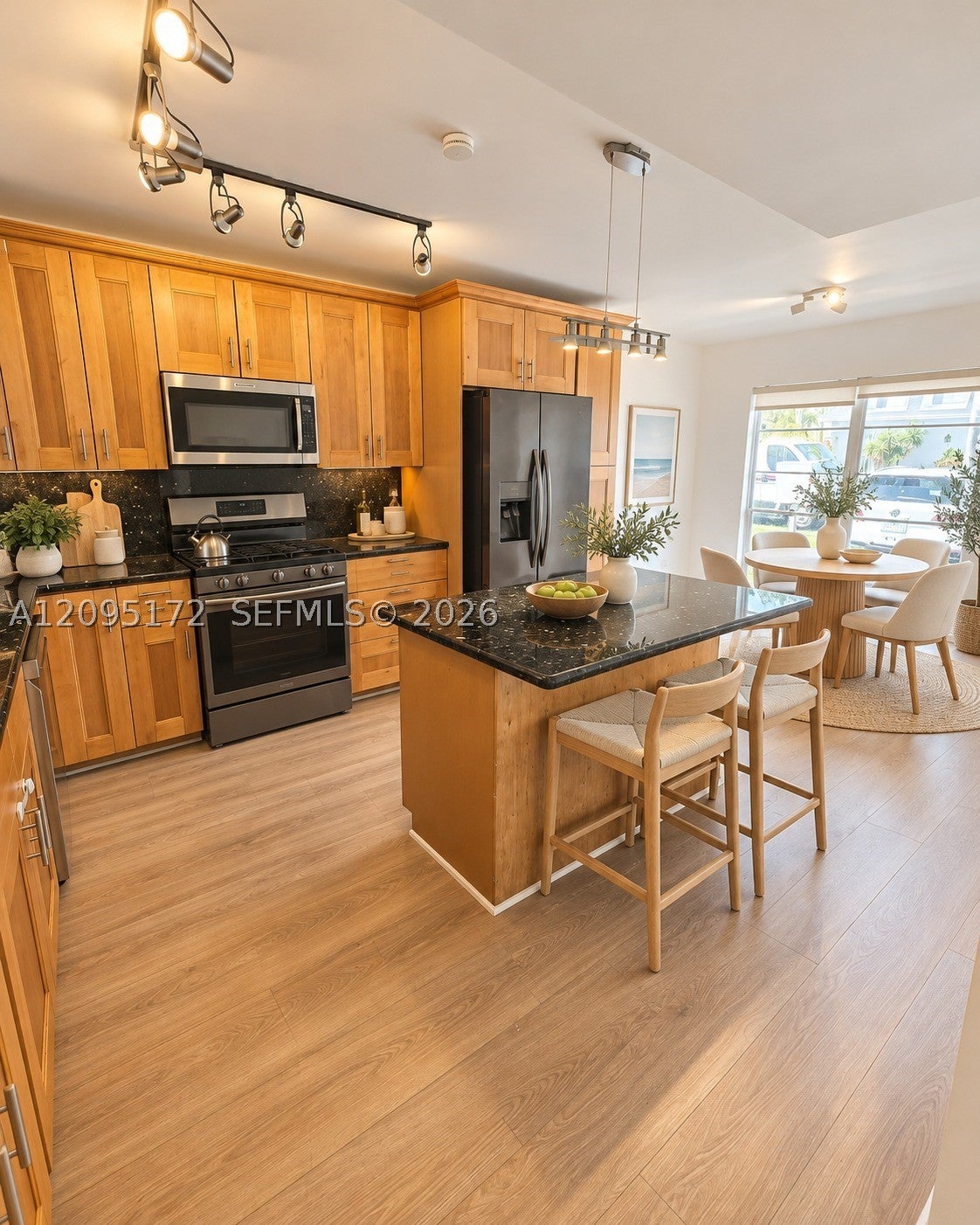 926 NE 27th Ave 926