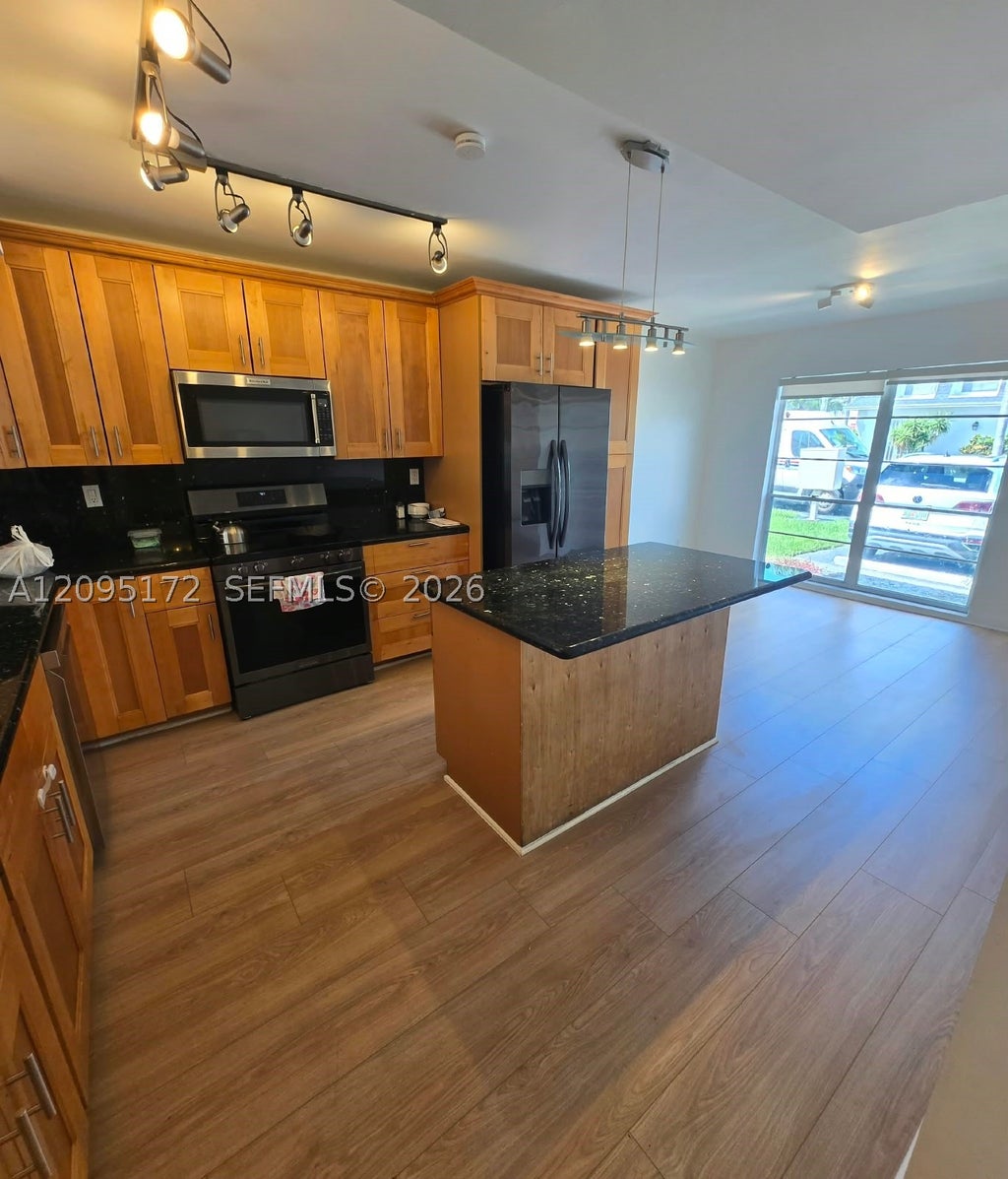 Photo of 926 NE 27th Ave #926, Hallandale Beach, FL 33009 (MLS # A12095172)