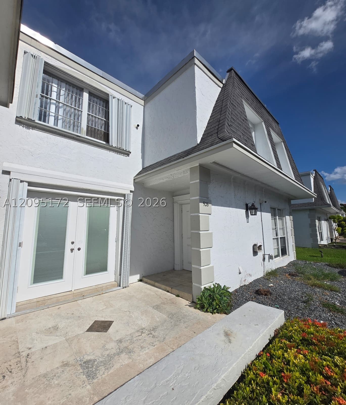 926 NE 27th Ave 926