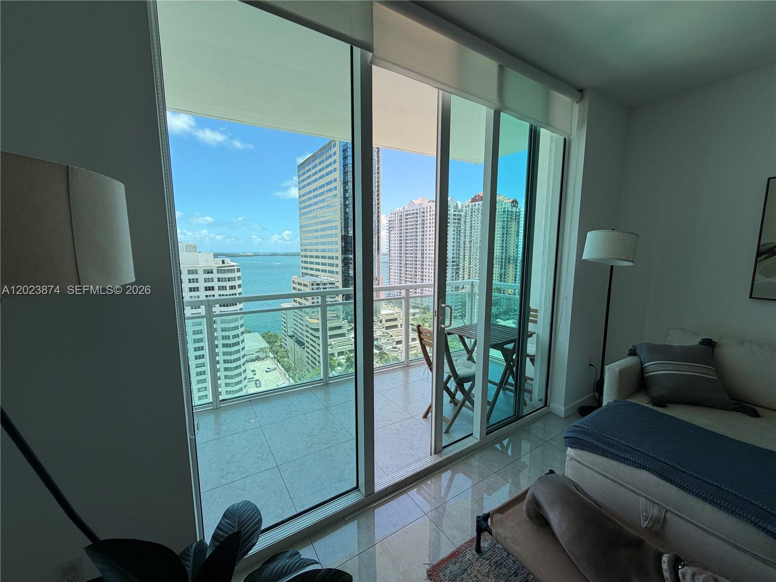 THE PLAZA 901 BRICKELL CO - Residential Lease
