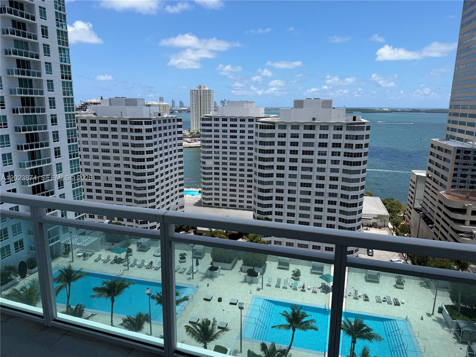 951 Brickell Ave 2006