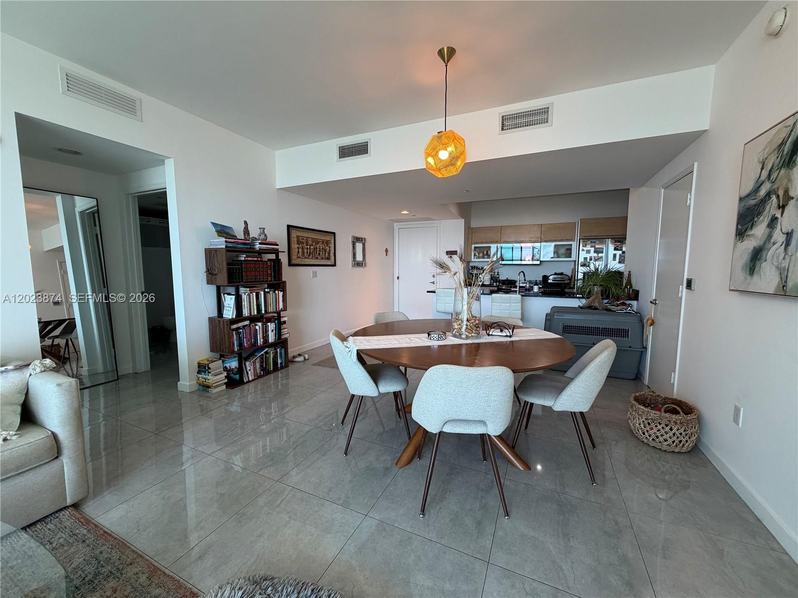 THE PLAZA 901 BRICKELL CO - Residential Lease
