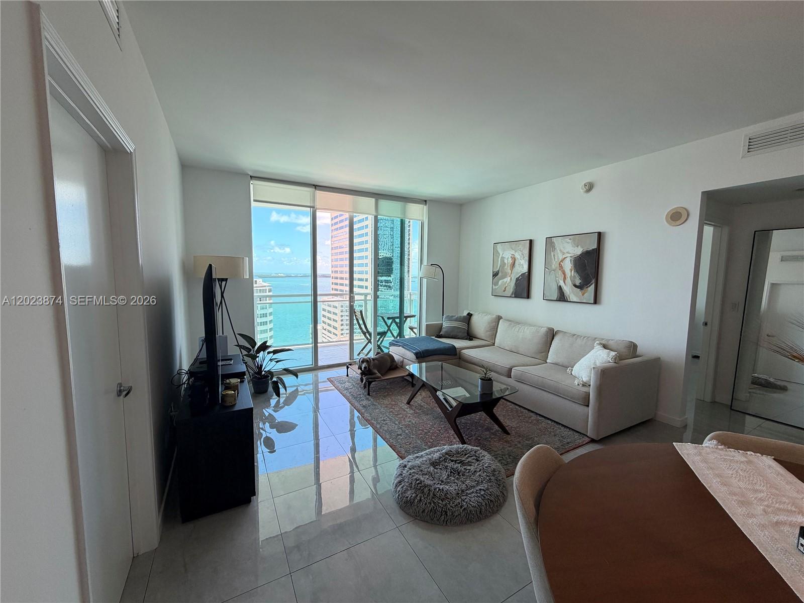 THE PLAZA 901 BRICKELL CO - Residential Lease