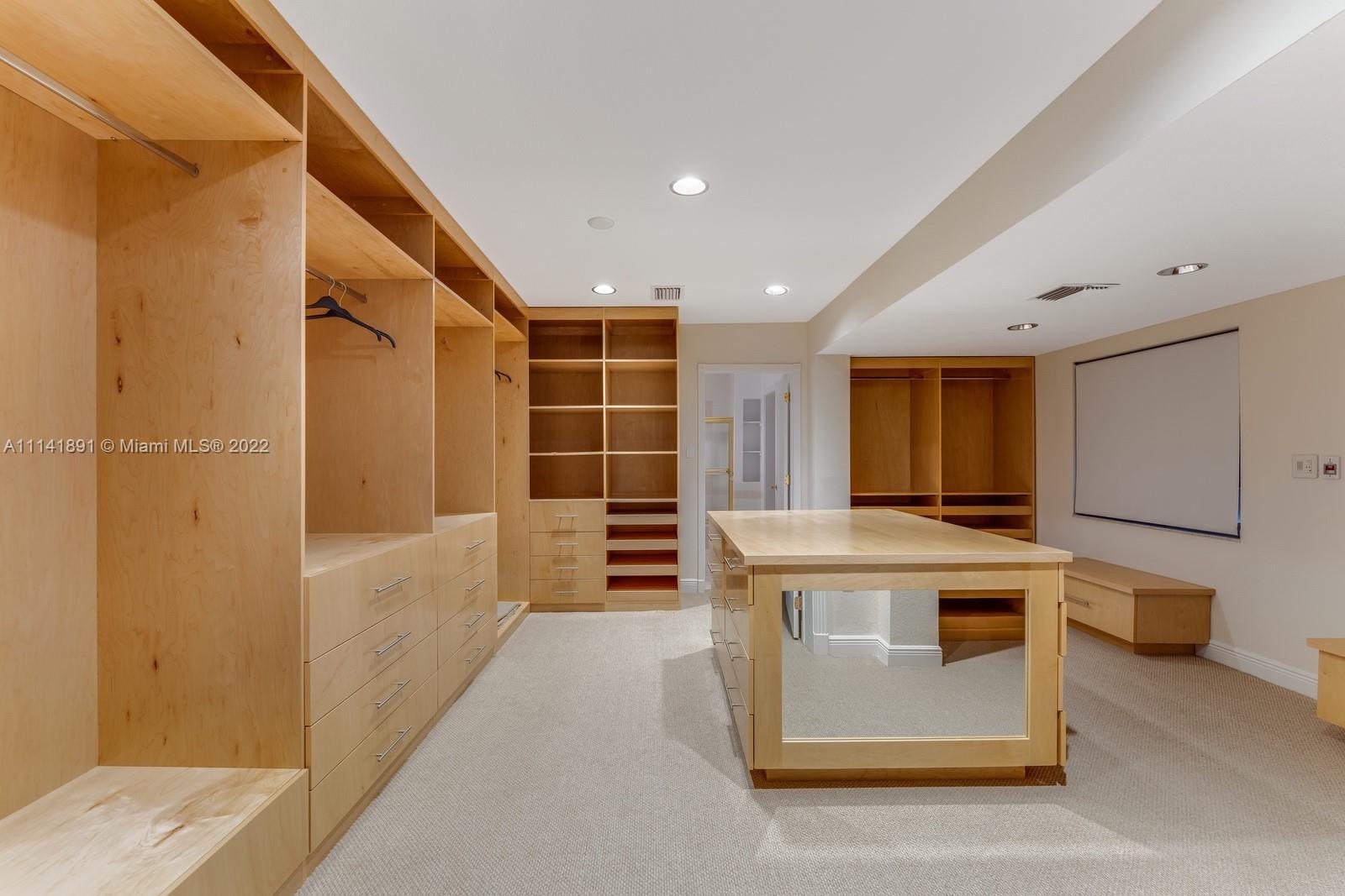 RIDGELINE ESTATES - Residential