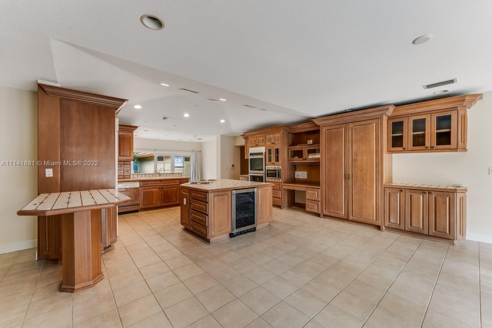 RIDGELINE ESTATES - Residential