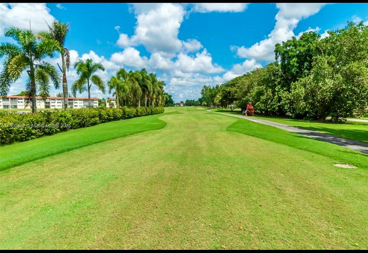 HOLLYBROOK GOLF AND - Residential Lease