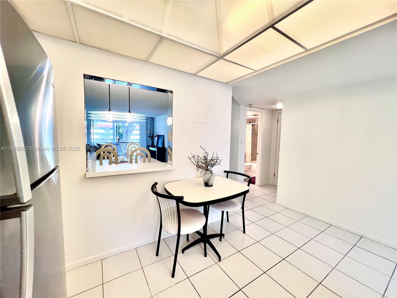 HOLLYBROOK GOLF AND - Residential Lease