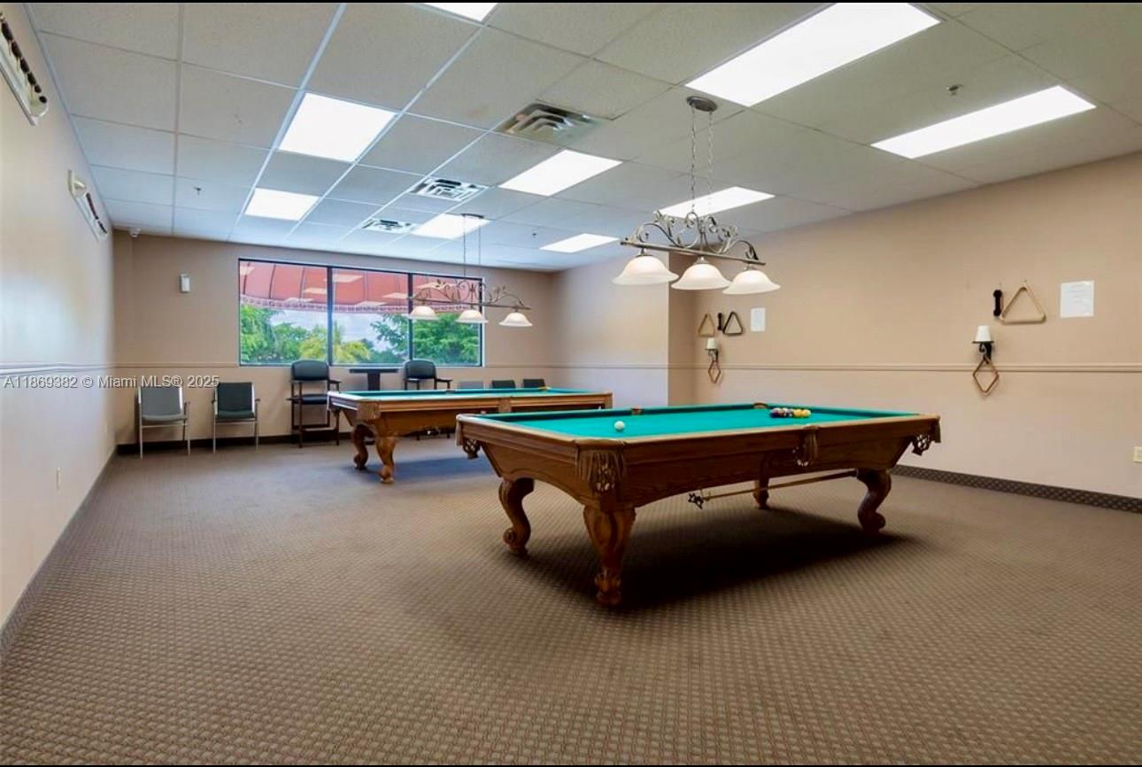 HOLLYBROOK GOLF AND - Residential Lease