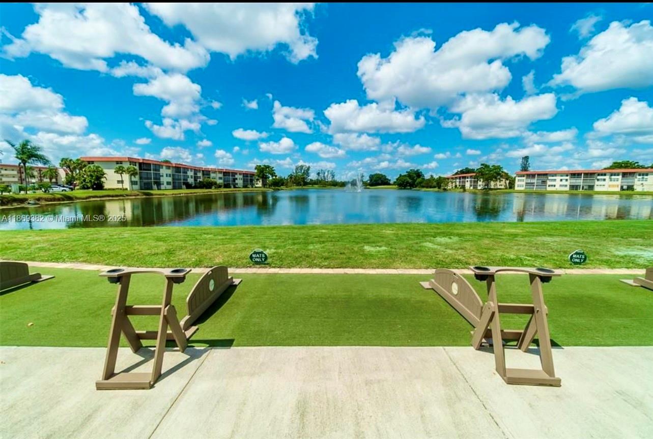 HOLLYBROOK GOLF AND - Residential Lease