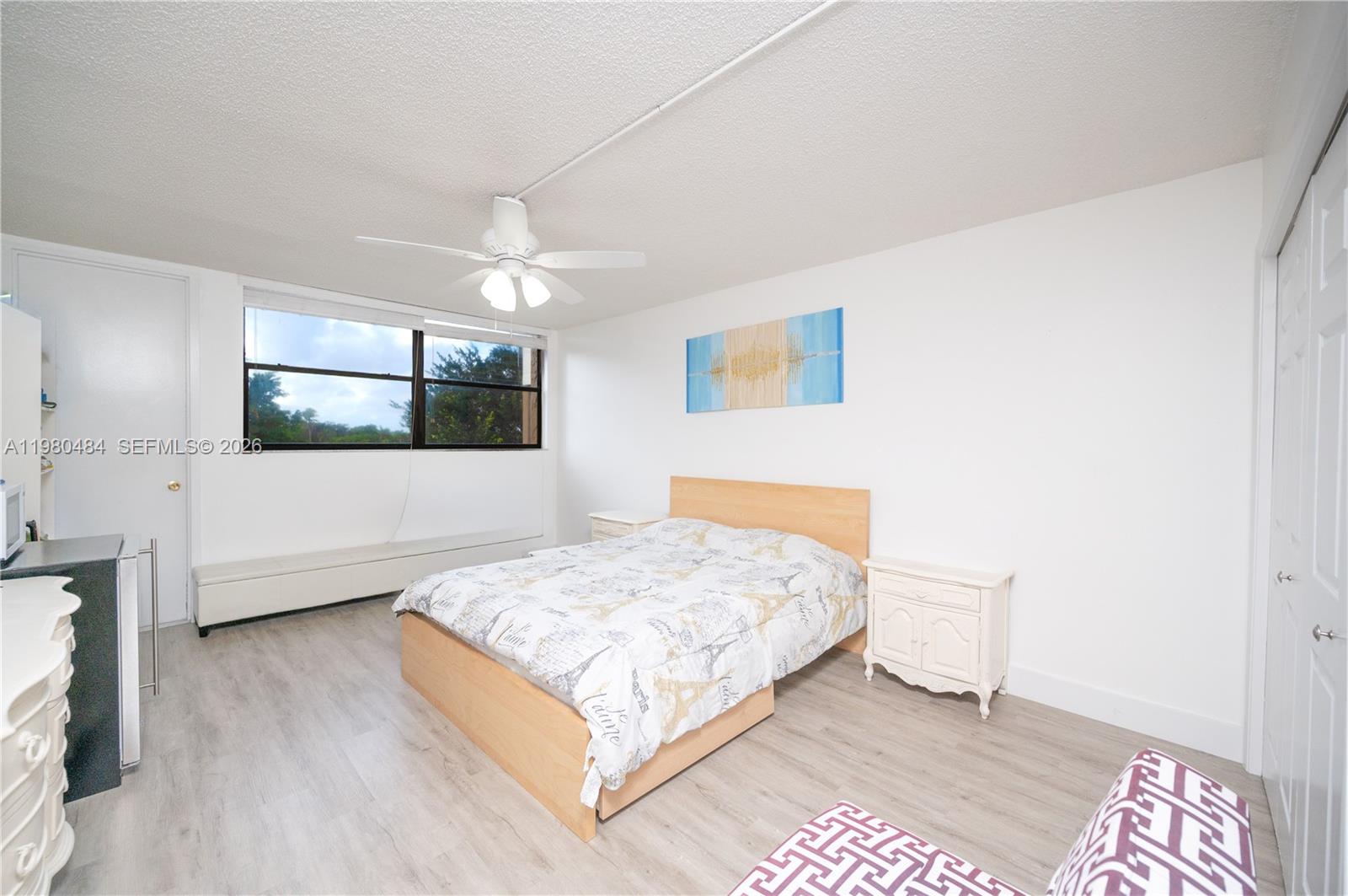 BUILDING 1B OF COUNTRY CL - Residential