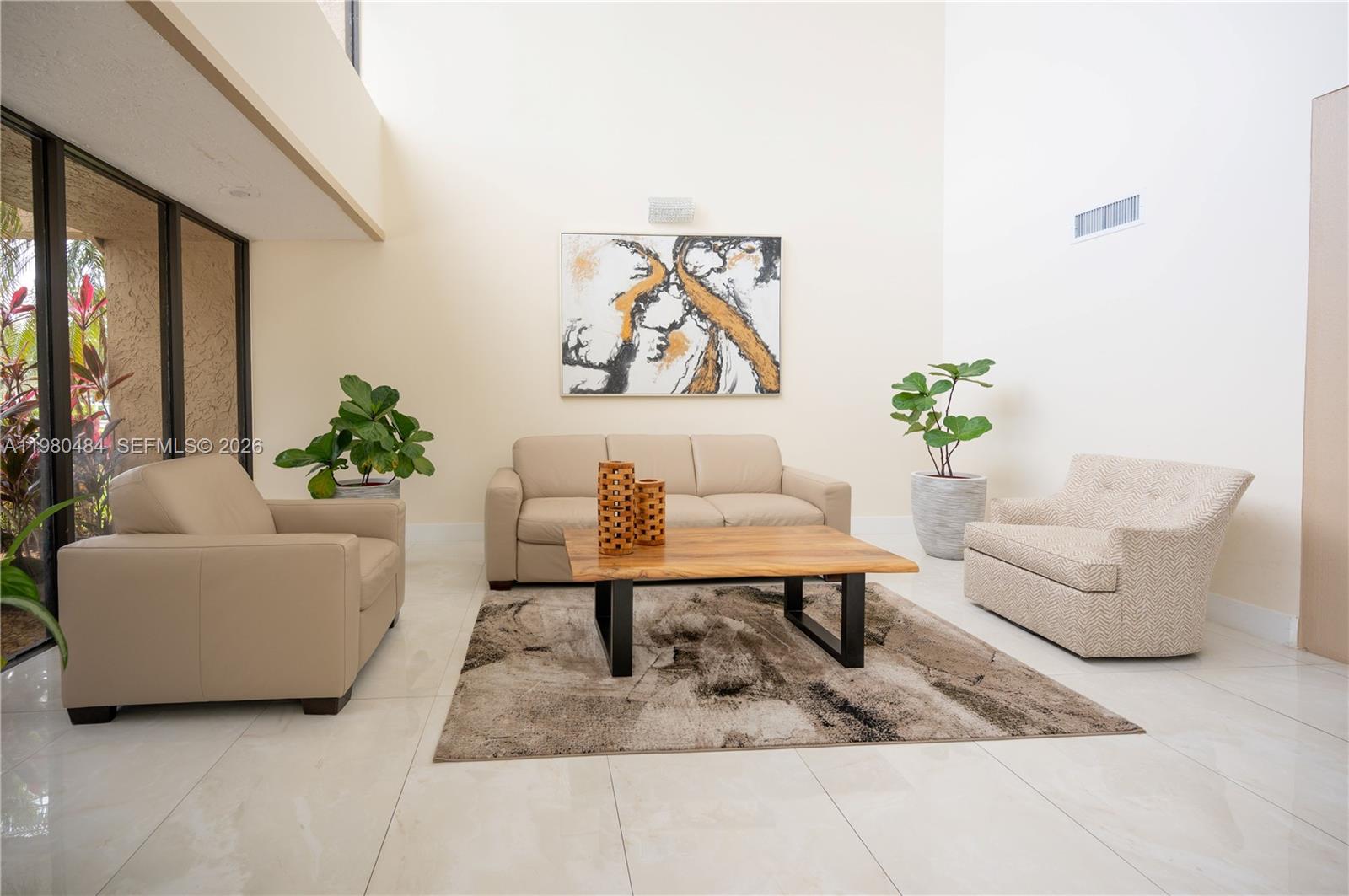 BUILDING 1B OF COUNTRY CL - Residential